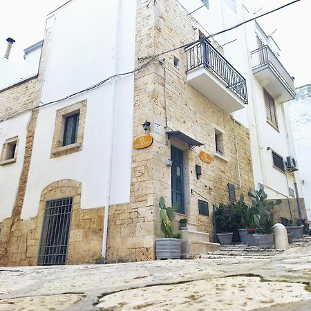 콘베르사노 Dimora Delle Badesse B&B 외부 사진