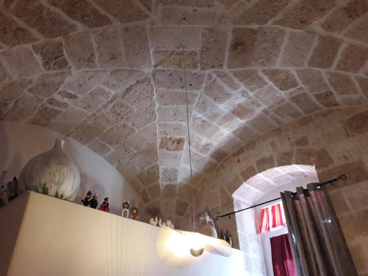 콘베르사노 Dimora Delle Badesse B&B 외부 사진