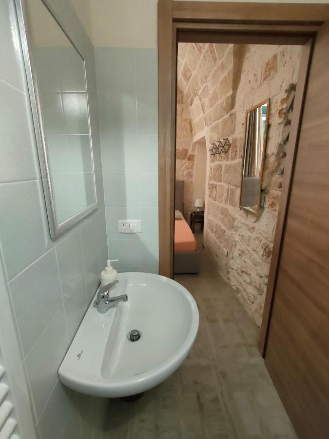 콘베르사노 Dimora Delle Badesse B&B 외부 사진