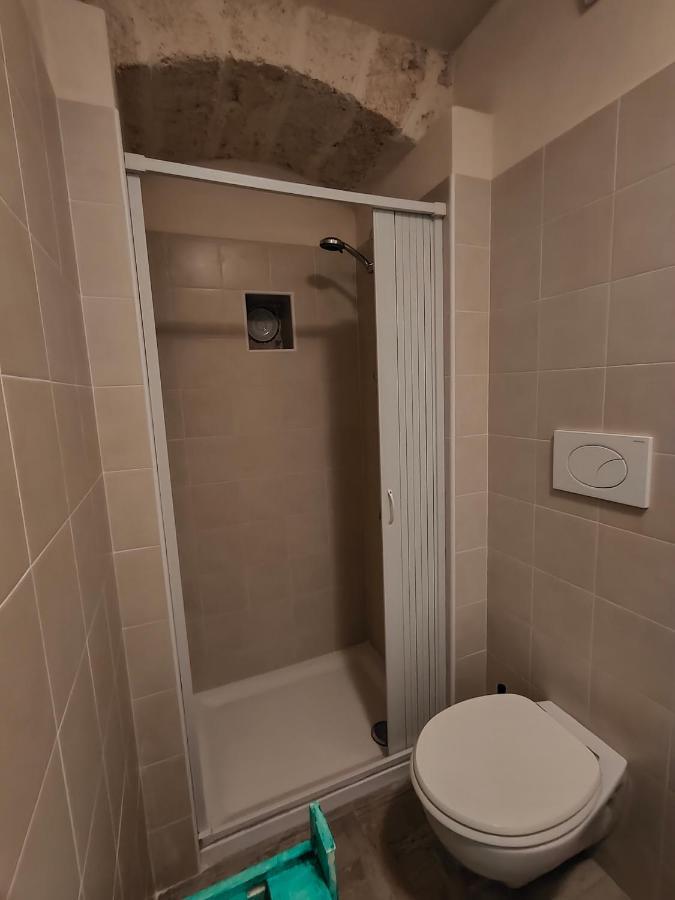 콘베르사노 Dimora Delle Badesse B&B 외부 사진