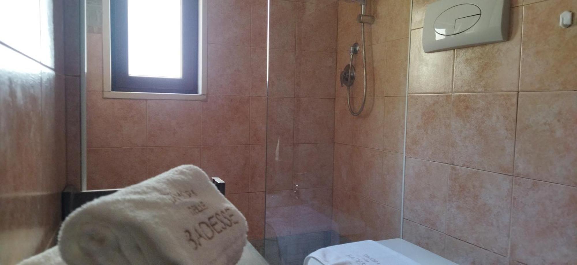 콘베르사노 Dimora Delle Badesse B&B 외부 사진